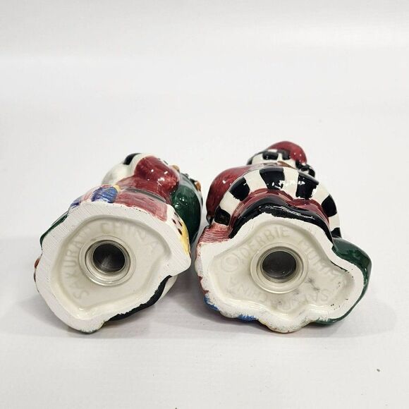 Debbie Mumm 4.75" Handpainted Sakura Magic of Santa Salt & Pepper Shakers - Picture 9 of 10